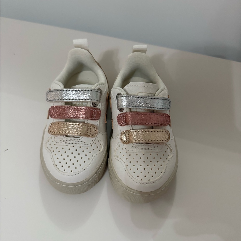 Toddler Veja Sneakers Size 6